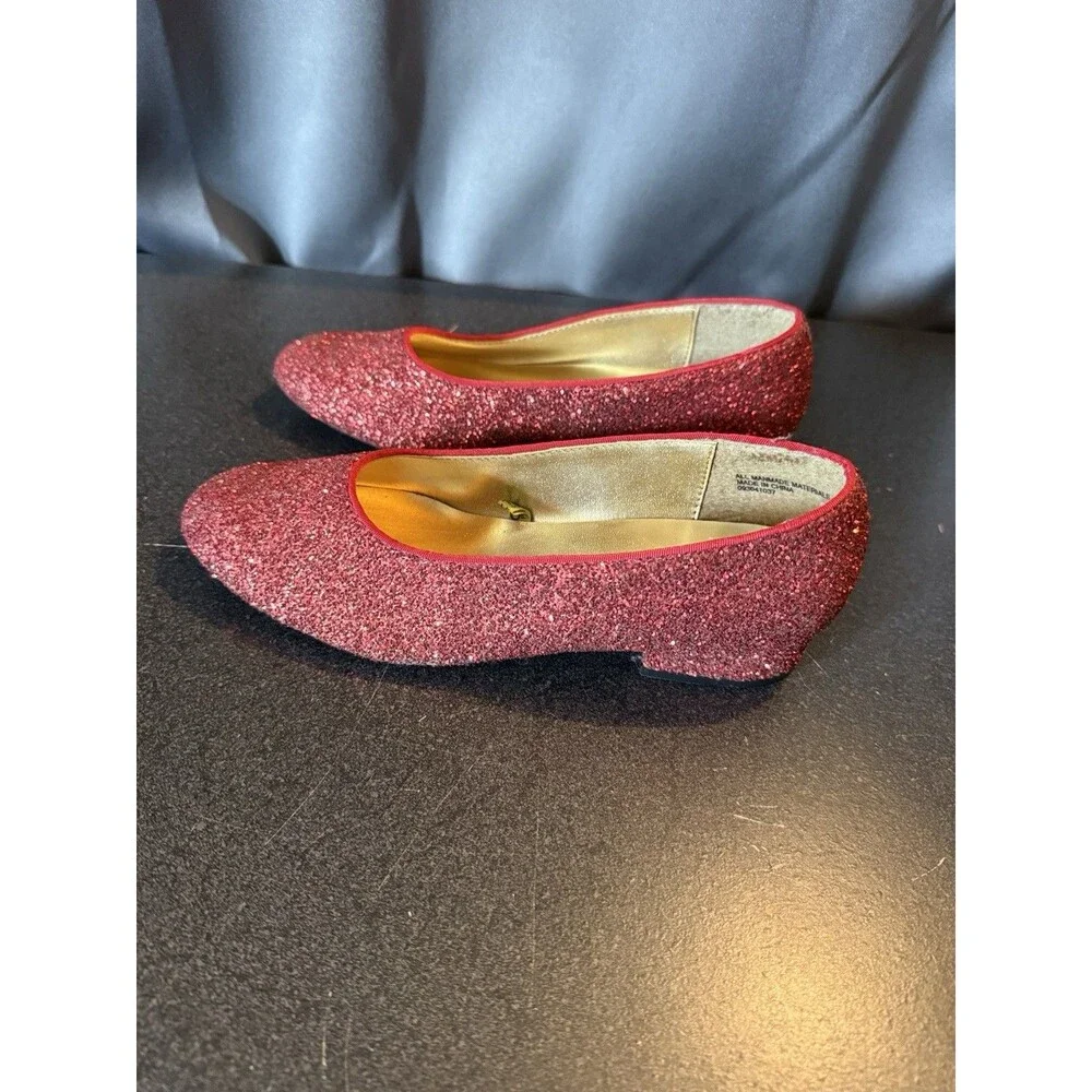 NWOT Girls 3.5 red glitter slip on Flat shoes Ruby Slippers Wizard Of Oz 3 1/2